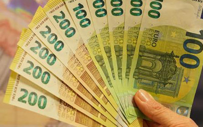BECAS DE 200€